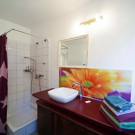 Ferienwohnung Im Haus Lotus Mit Grossem Balkon Und Garten Bad Urach Exterior photo